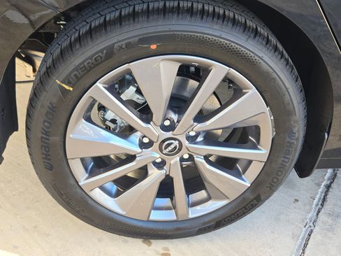 New 2026 Nissan Sentra SL w/ Floor Mat Package FWD image 22