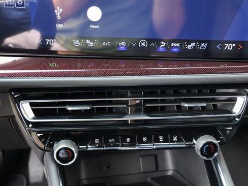 New 2026 Chevrolet Traverse RS image 23