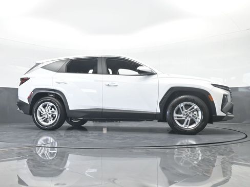 Used 2025 Hyundai Tucson SE image 61
