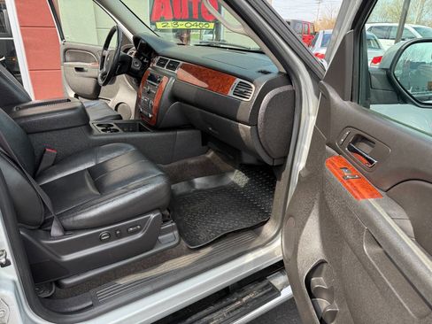 Used 2013 Chevrolet Tahoe LT w/ Luxury Package image 17