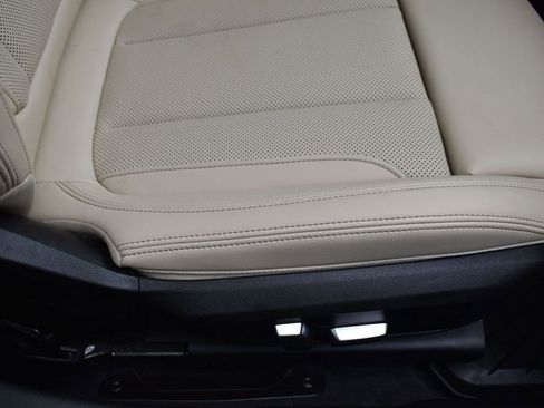 Used 2023 BMW 330i xDrive Sedan w/ Driving Assistance Package image 25