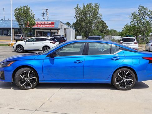 Used 2025 Nissan Altima 2.5 SR FWD image 23