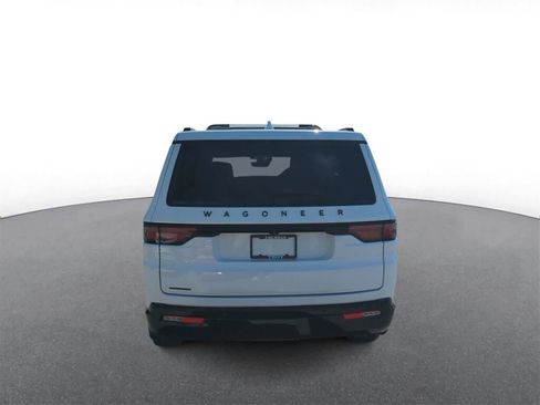 Used 2023 Jeep Wagoneer Series II w/ Convenience Group I image 7