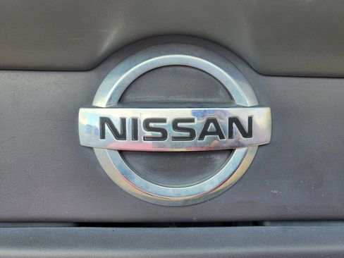 Used 2015 Nissan Frontier SV RWD image 11