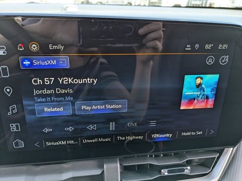 Used 2025 Chevrolet Equinox LT w/ Convenience Package II image 29