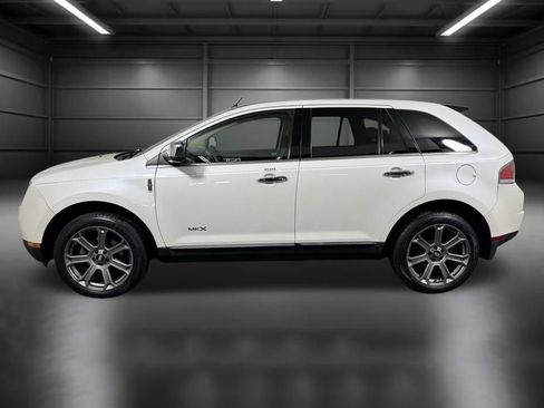 Used 2010 Lincoln MKX AWD image 3