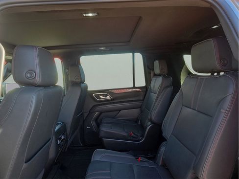 Used 2022 Chevrolet Suburban RST w/ Luxury Package image 13