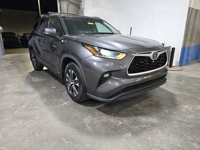 Used 2021 Toyota Highlander XLE
