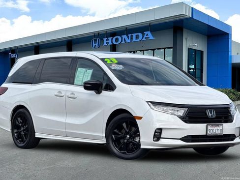 Used 2023 Honda Odyssey Sport image 1