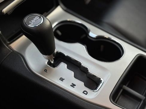 Used 2012 Jeep Grand Cherokee Laredo image 61