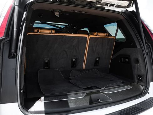 Used 2023 Cadillac Escalade Premium Luxury AWD/4WD image 62