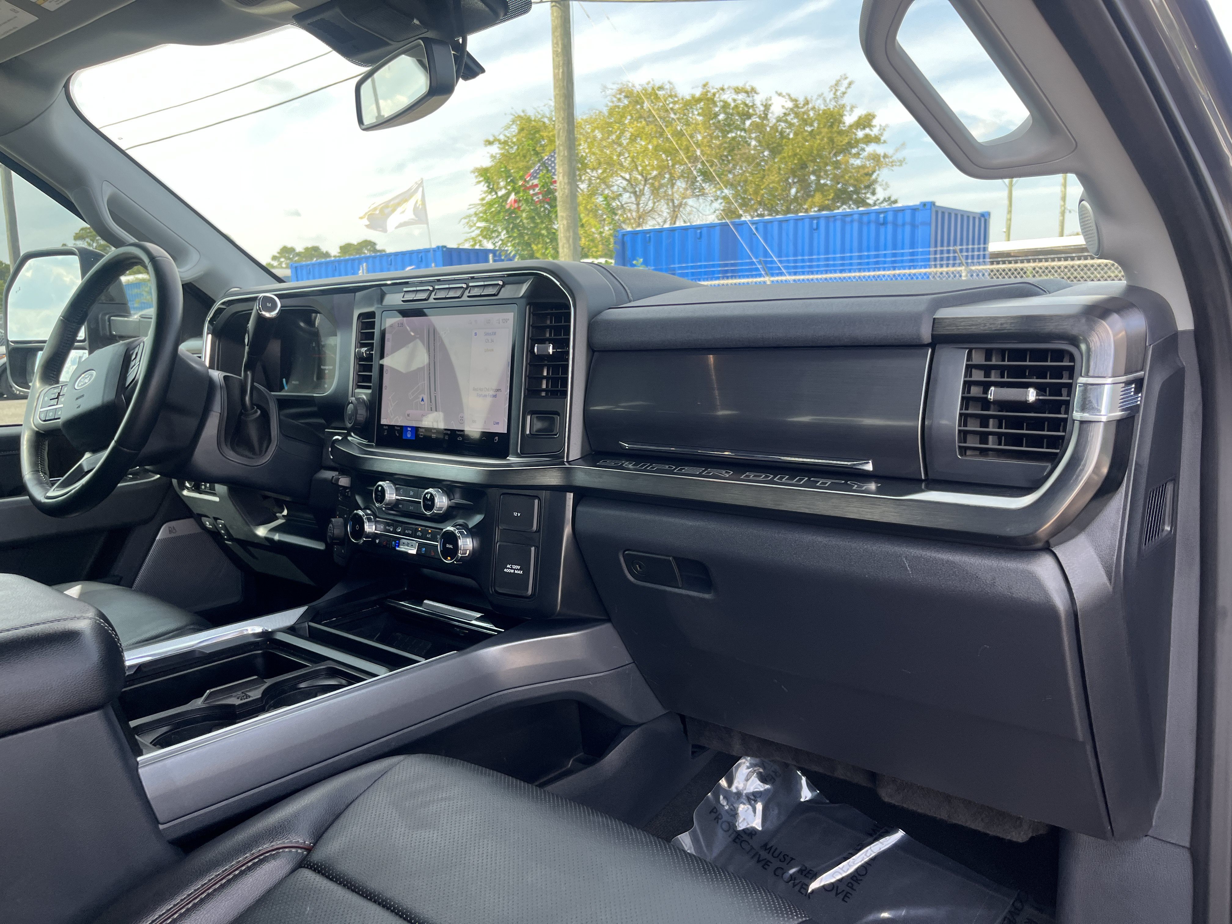 Used 2024 Ford F250 Lariat w/ Lariat Ultimate Package AWD/4WD image 16