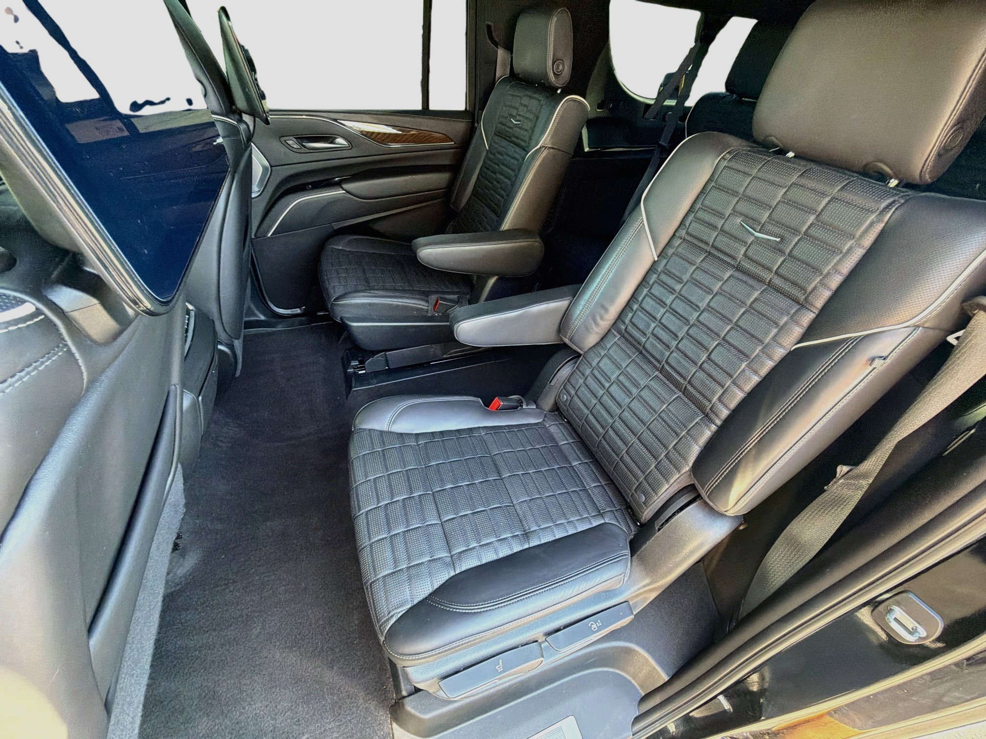 Certified 2023 Cadillac Escalade ESV Sport Platinum w/ LPO, ONYX Package AWD/4WD image 26