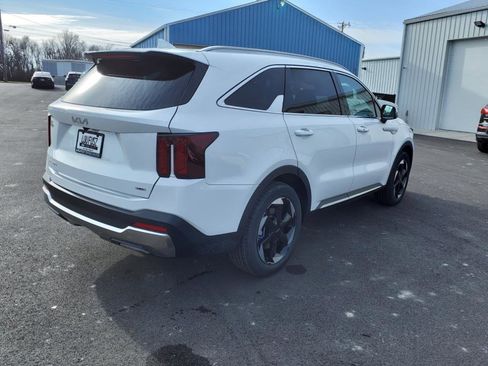 Used 2025 Kia Sorento EX w/ EX Panoramic Sunroof Package image 6