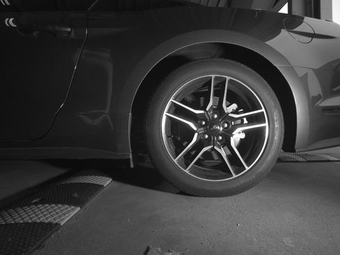 Used 2021 Ford Mustang GT Premium w/ Ford Safe & Smart Package RWD image 9