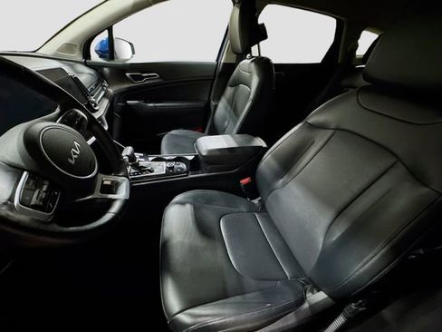 Used 2023 Kia Sportage EX image 15