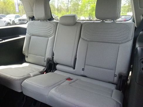 New 2026 Ford Expedition Platinum image 30