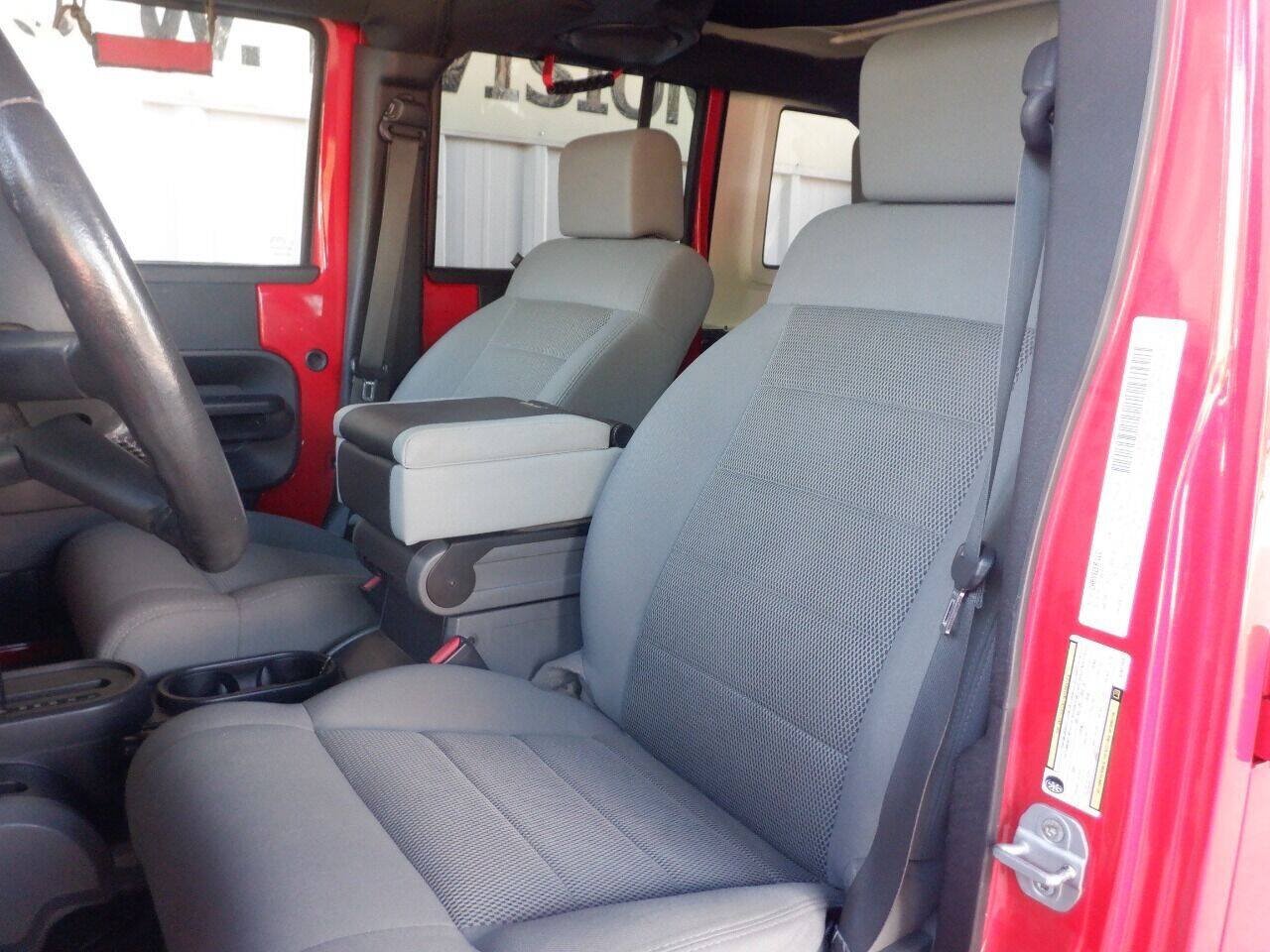 Used 2008 Jeep Wrangler Unlimited Rubicon w/ PWR Convenience Group AWD/4WD image 19