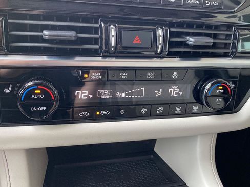 Certified 2023 Nissan Pathfinder SL w/ SL Premium Package AWD/4WD image 35
