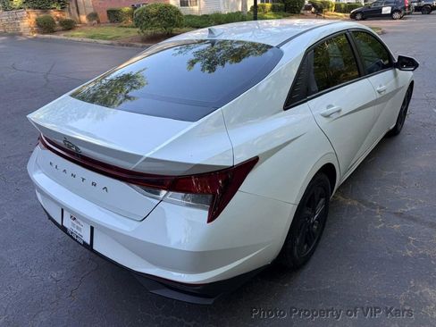 Used 2022 Hyundai Elantra SEL w/ Convenience Package image 5