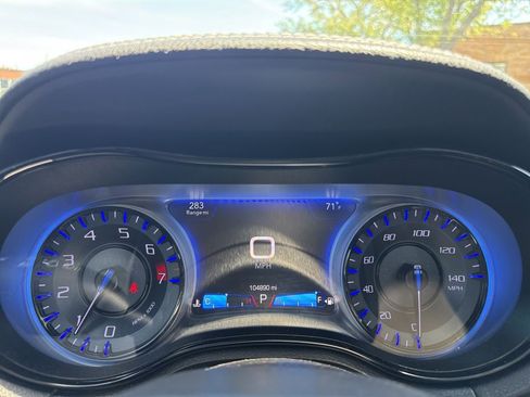 Used 2018 Chrysler 300 S w/ 300S Premium Group AWD/4WD image 9