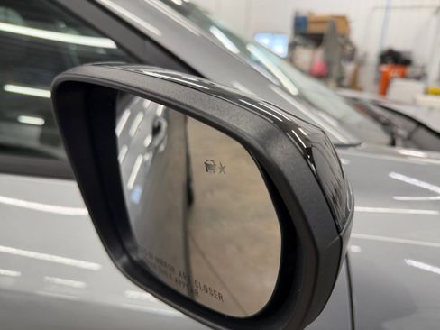 Used 2026 Chevrolet Trax RS w/ Sunroof Package image 29