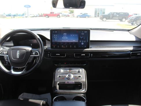 Used 2023 Lincoln Nautilus Reserve w/ Equipment Group 201A AWD/4WD image 19