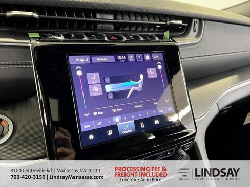 New 2025 Jeep Grand Cherokee Altitude AWD/4WD image 41
