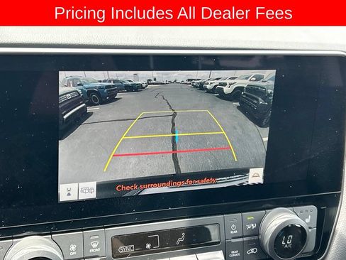 Used 2024 Toyota Grand Highlander AWD image 12