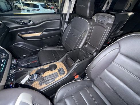 Used 2019 GMC Acadia Denali image 27