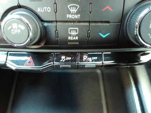 Used 2021 Dodge Durango GT image 40