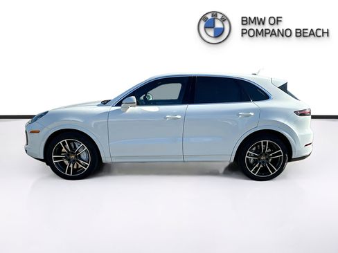 Used 2019 Porsche Cayenne Turbo image 4