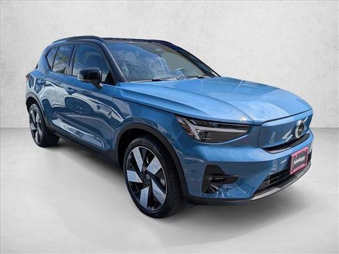 Certified 2023 Volvo XC40 Recharge Ultimate AWD/4WD image 3