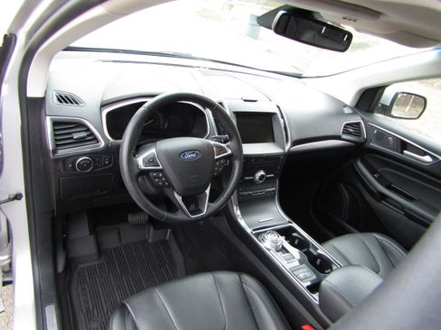 Certified 2019 Ford Edge Titanium w/ Equipment Group 301A image 14