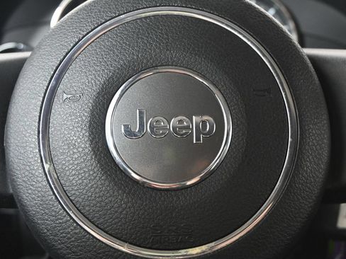 Used 2012 Jeep Wrangler Unlimited Rubicon w/ Connectivity Group AWD/4WD image 36