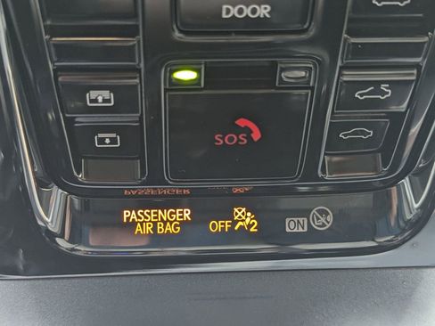 Certified 2025 Lexus RX 350 w/ Luxury Package image 17