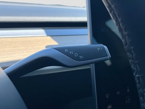 Used 2023 Tesla Model 3 Standard Range RWD image 17