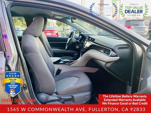 Used 2020 Toyota Camry LE FWD image 16