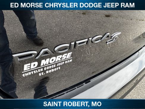 New 2026 Chrysler Pacifica Limited w/ S Appearance Package AWD/4WD image 10