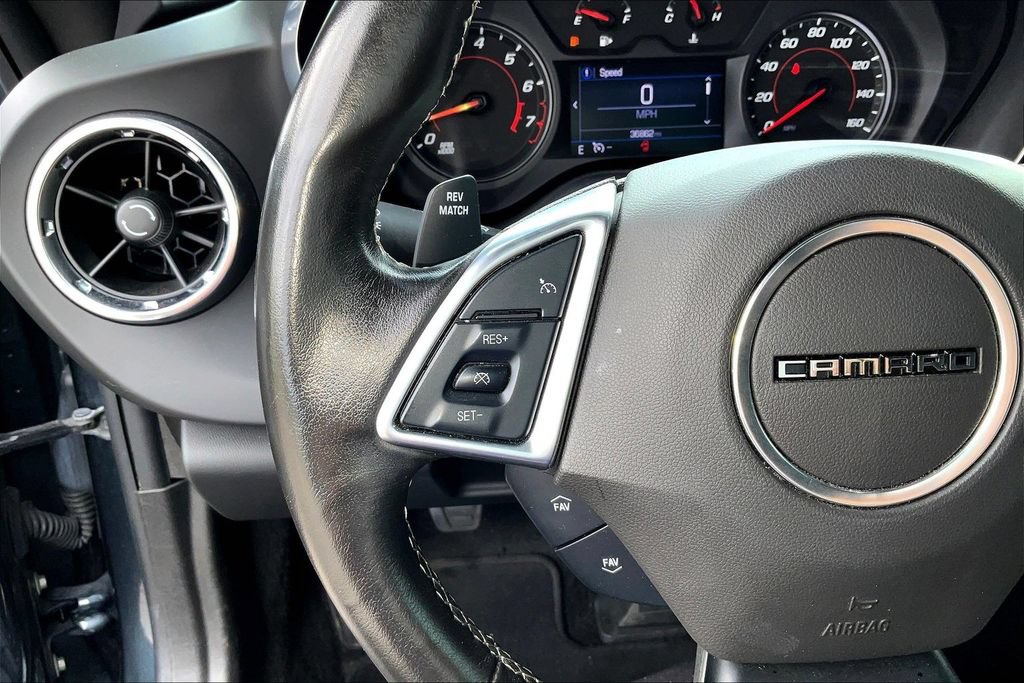 Used 2022 Chevrolet Camaro LT w/ Technology Package RWD image 10