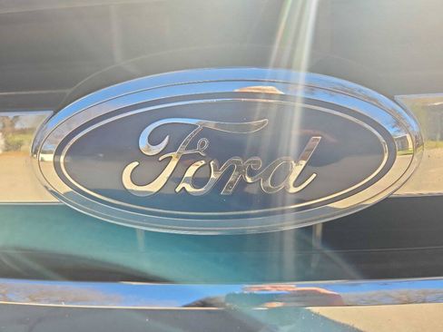 Used 2017 Ford F150 XLT RWD image 10