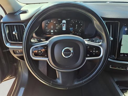 Used 2021 Volvo S60 T5 Momentum image 7