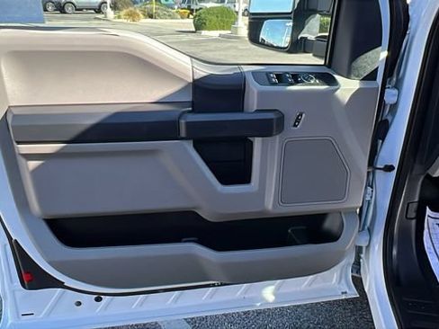 Used 2022 Ford F250 XL w/ Power Equipment Group RWD image 20
