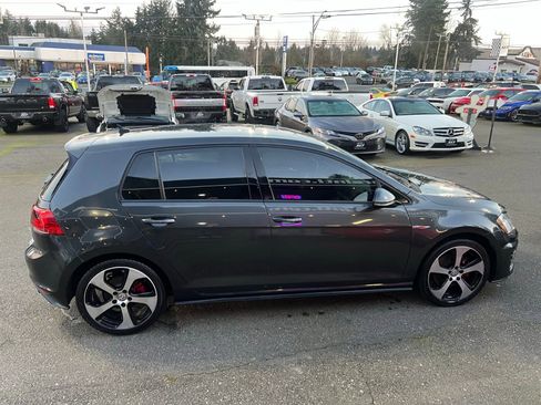 Used 2016 Volkswagen GTI SE image 6