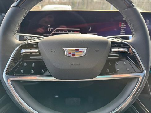 Used 2025 Cadillac Escalade Premium Luxury w/ LPO, Floor Liner Package image 18