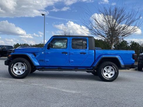 Used 2021 Jeep Gladiator Sport image 7