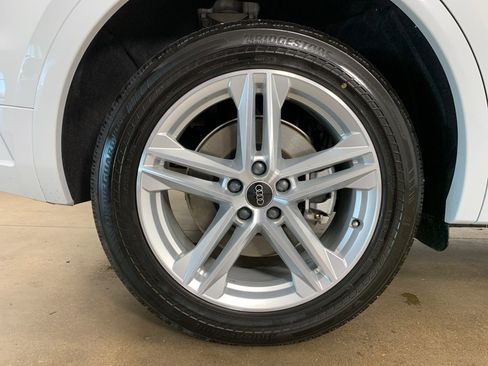 Used 2024 Audi Q5 e Premium Plus image 40