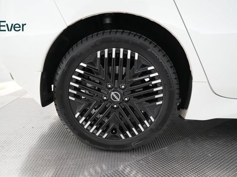 Used 2024 Nissan Leaf SV Plus FWD image 9