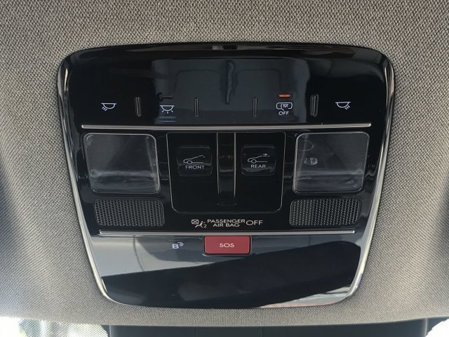 Used 2025 Hyundai Santa Fe Limited FWD image 25