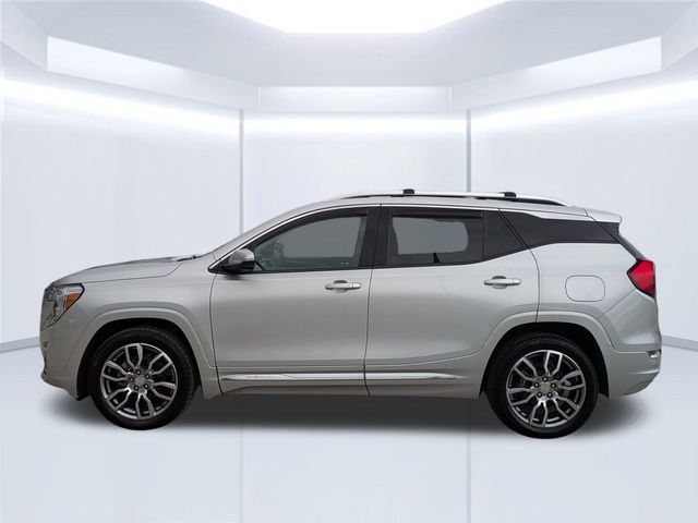 Used 2022 GMC Terrain Denali AWD/4WD image 2